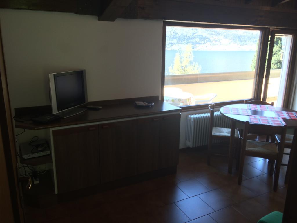The Silence Holiday Apartment Lezzeno Chambre photo